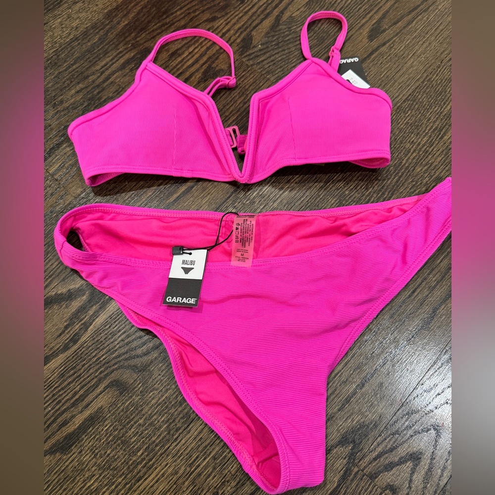 NEW Garage 2 Piece Hot Pink Bikini Set Malibu Bottoms (M)
